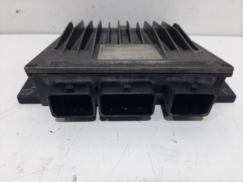 Recambio de centralita motor uce para renault modus confort dynamique referencia OEM IAM 8200398934  