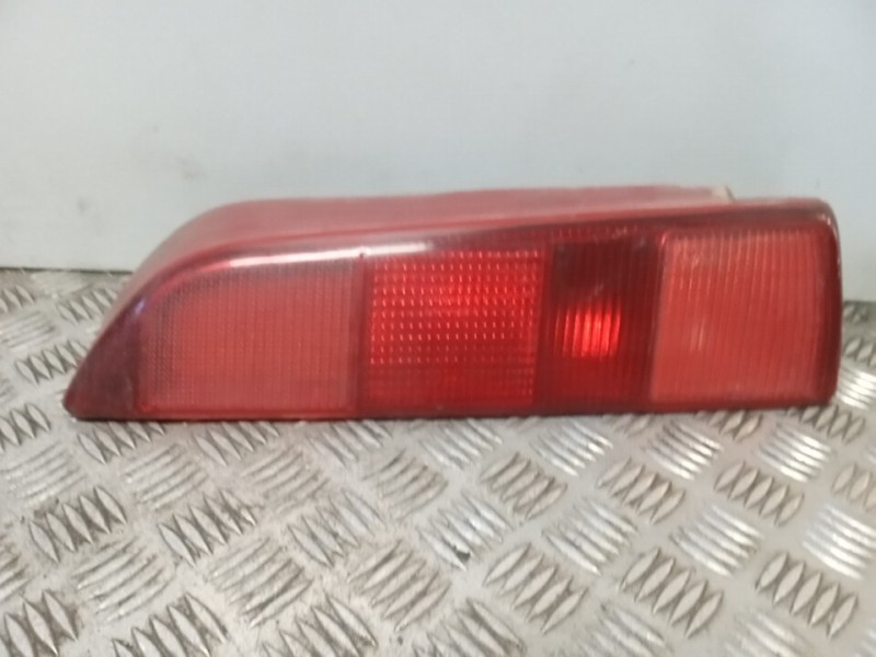 Recambio de piloto trasero izquierdo para alfa romeo 146 2.0 td l referencia OEM IAM 0060603945  