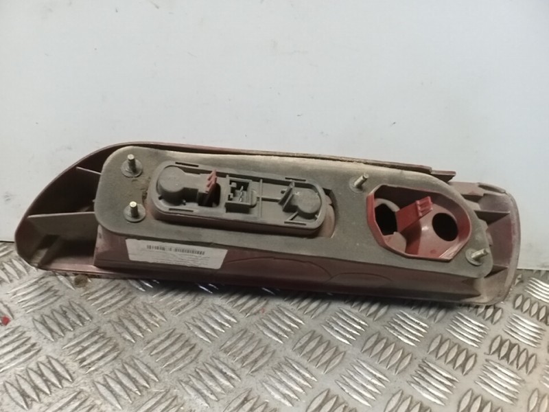 Recambio de piloto trasero derecho para alfa romeo 146 2.0 td l referencia OEM IAM 0060603944   Recambio de piloto trasero derecho para alfa romeo 146 2.0 td l referencia OEM IAM 0060603944