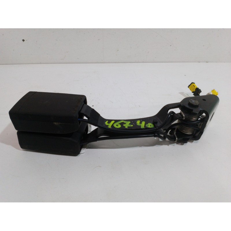 ENGANCHE CINTURON TRASERO CENTRAL 305540510  - imagen 1