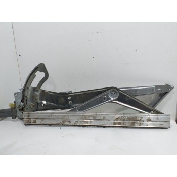 ELEVALUNAS DELANTERO DERECHO 013082166 