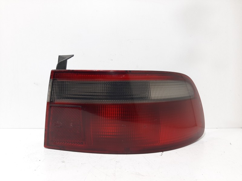 Recambio de piloto trasero derecho para honda accord berlina (cg7-9/ch1-7) 2.0 td referencia OEM IAM   