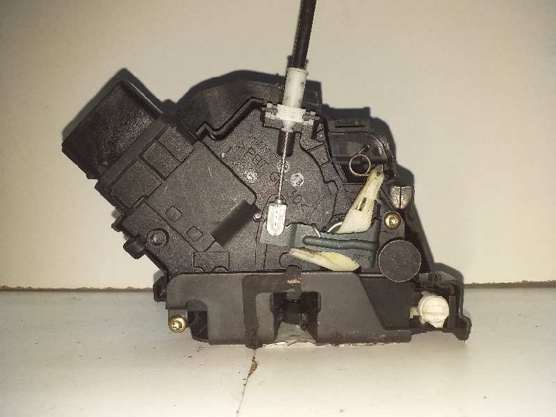 Recambio de cerradura puerta trasera derecha para ford focus berlina (cap) ambiente (d) referencia OEM IAM   