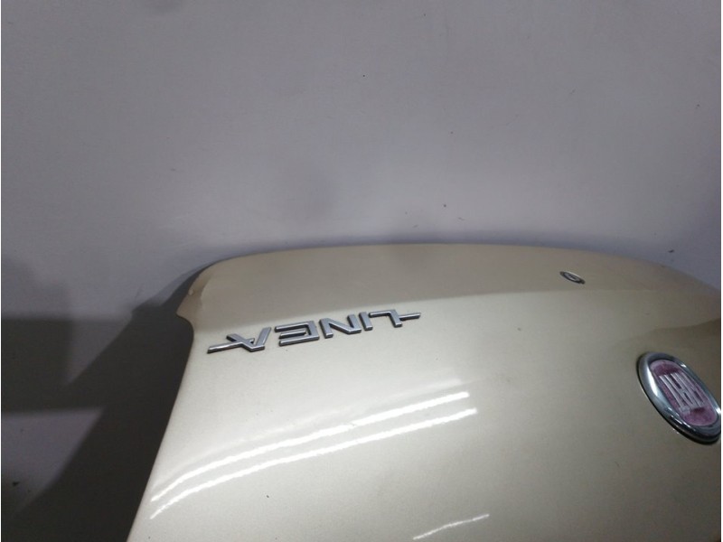 Recambio de porton trasero para fiat linea (110) dynamic referencia OEM IAM  ORO 