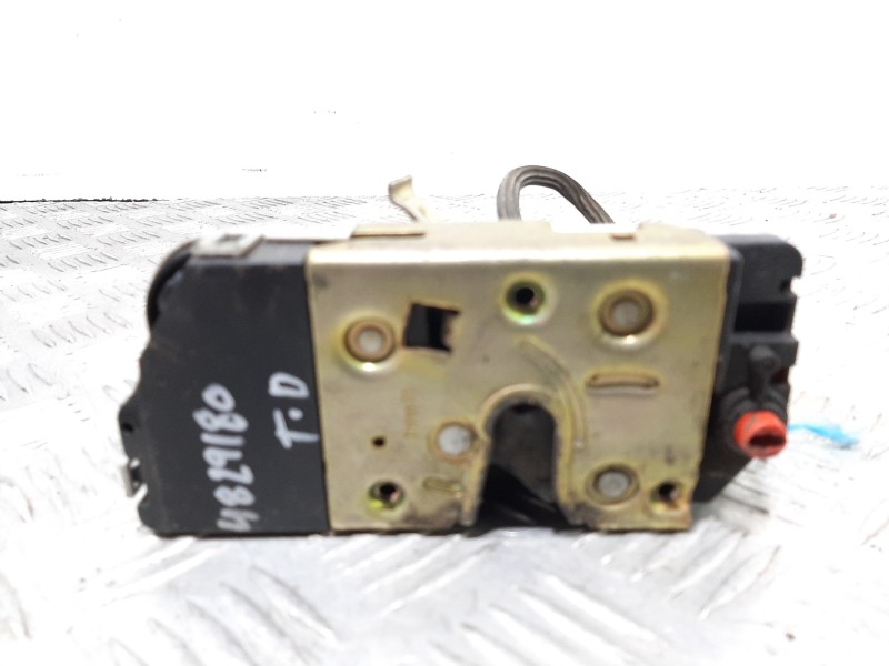 Recambio de cerradura puerta trasera derecha para peugeot 307 (s1) xt referencia OEM IAM 9138C0  