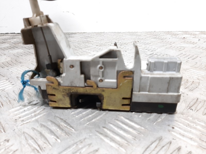 Recambio de cerradura puerta trasera derecha para peugeot 307 (s1) xt referencia OEM IAM 9138C0  