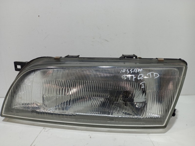 Recambio de faro izquierdo para nissan almera (n15) sr referencia OEM IAM 260601N726  