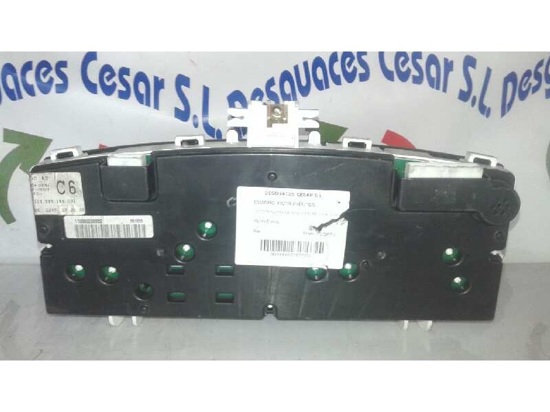Recambio de cuadro instrumentos para toyota corolla (e12) 2.0 d-4d linea luna berlina referencia OEM IAM 8380002C60 110080288002