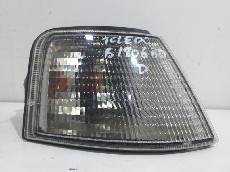 Recambio de piloto delantero derecho para seat toledo (1l) se referencia OEM IAM    Recambio de piloto delantero derecho para seat toledo (1l) se referencia OEM IAM