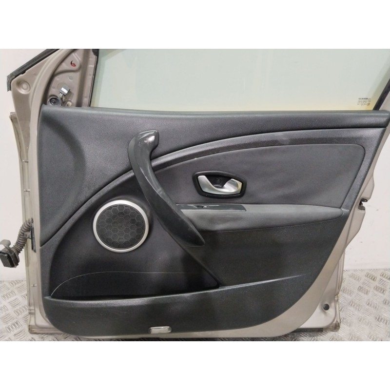 PUERTA DELANTERA DERECHA 801009742R  - imagen 4