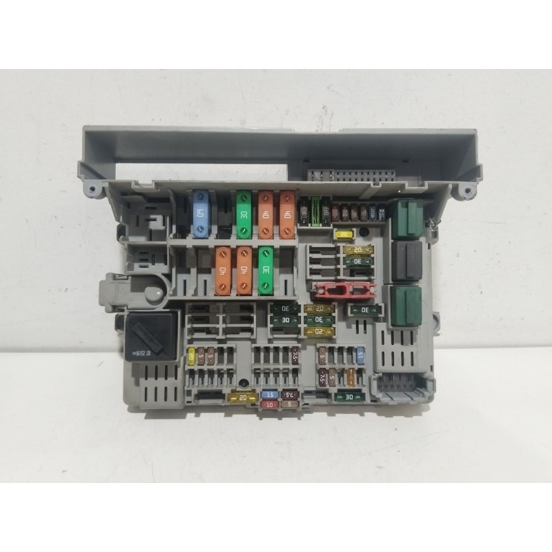 CAJA RELES / FUSIBLES 690662104  - imagen 1