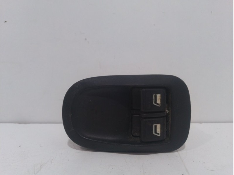 Recambio de mando elevalunas delantero izquierdo para peugeot 206 berlina e-music referencia OEM IAM 6552WQ  