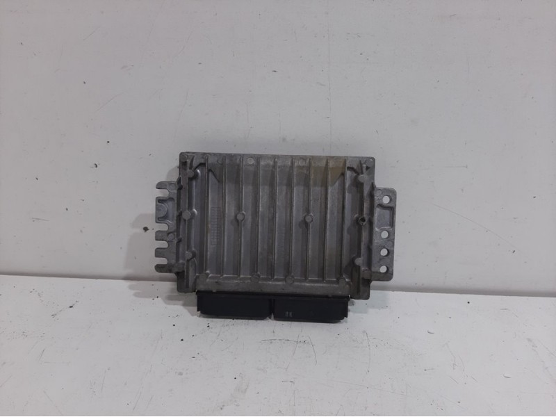 Recambio de centralita motor uce para seat cordoba berlina (6k2) clx referencia OEM IAM S010016040A9 2 CONECTORES 