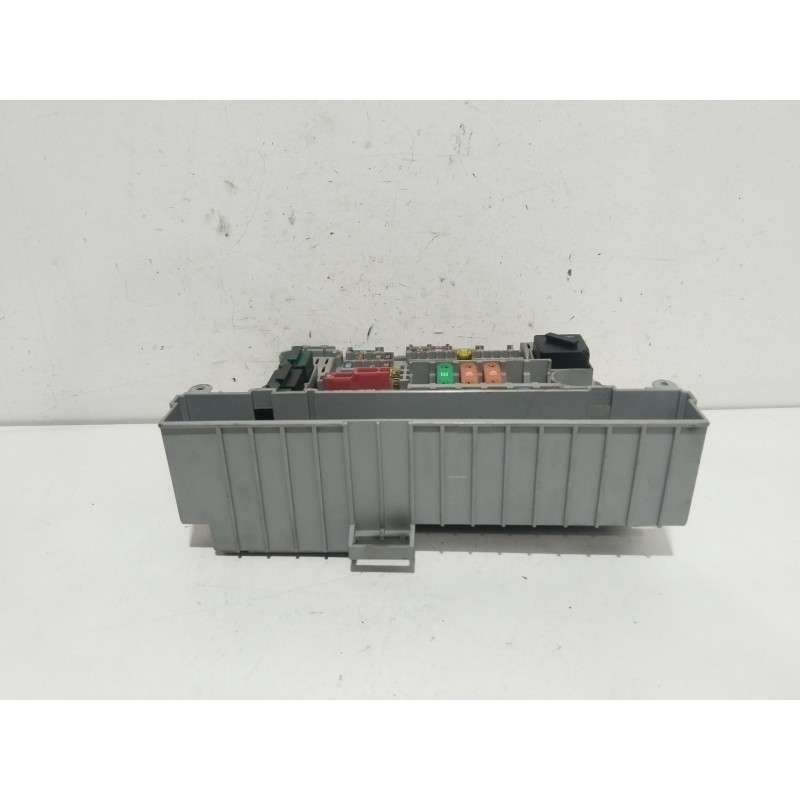 CAJA RELES / FUSIBLES 690662104  - imagen 4