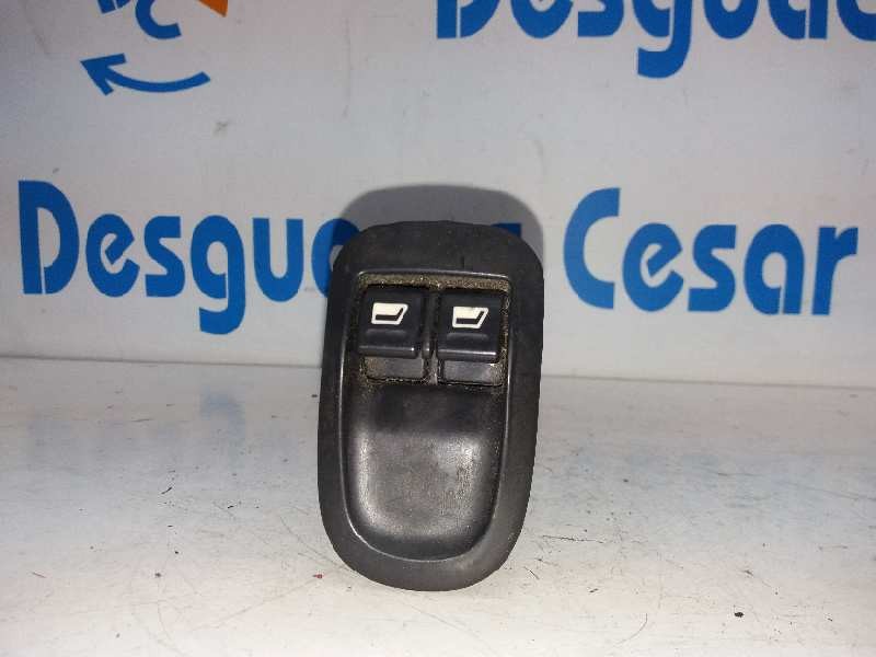 Recambio de mando elevalunas delantero izquierdo para peugeot 206 berlina xr referencia OEM IAM   