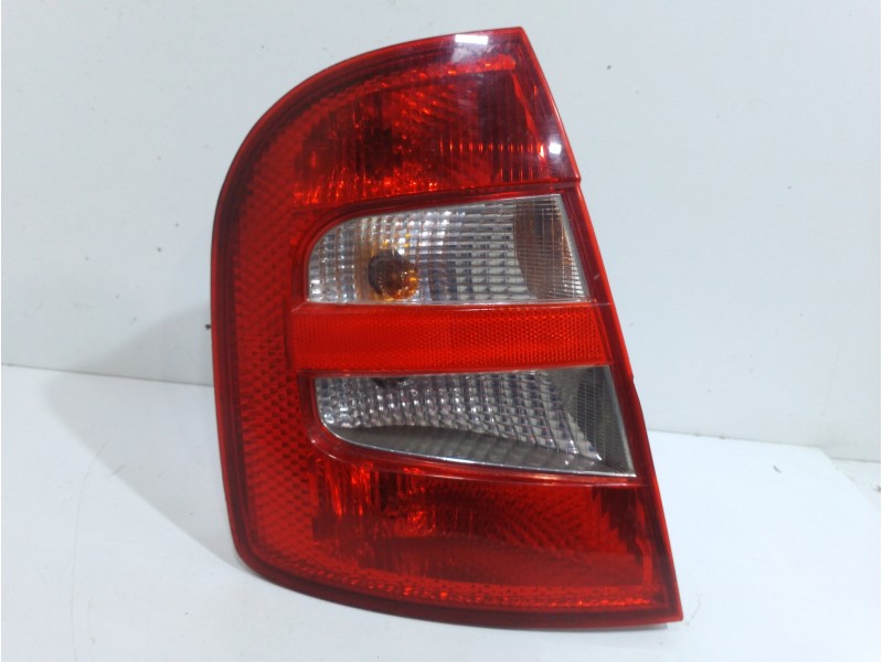 Recambio de piloto trasero izquierdo para skoda fabia (6y2/6y3) attractive referencia OEM IAM 6Y6945257   Recambio de piloto trasero izquierdo para skoda fabia (6y2/6y3) attractive referencia OEM IAM 6Y6945257