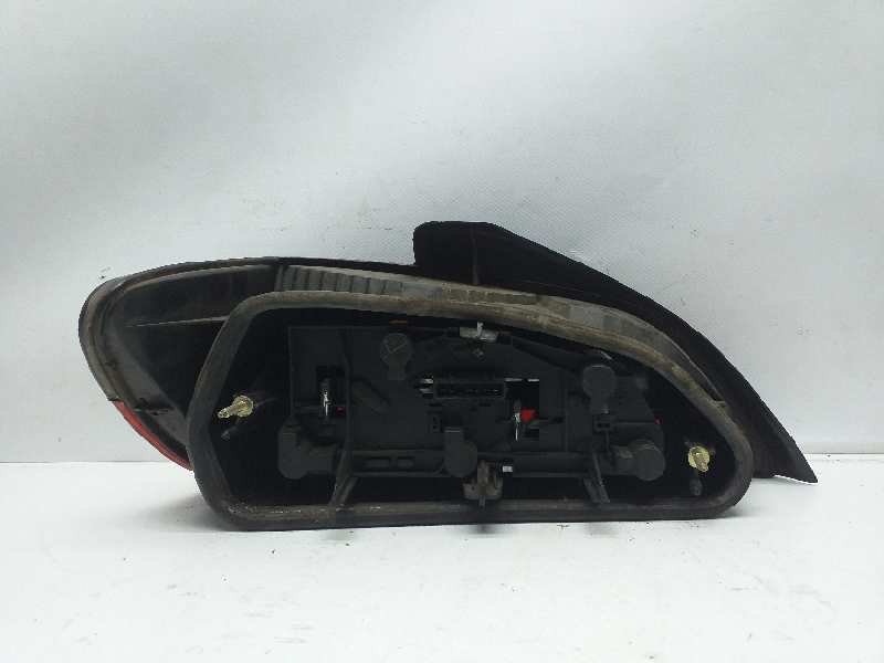 Recambio de piloto trasero derecho para peugeot 406 berlina (s1/s2) stdt referencia OEM IAM 6351E8  