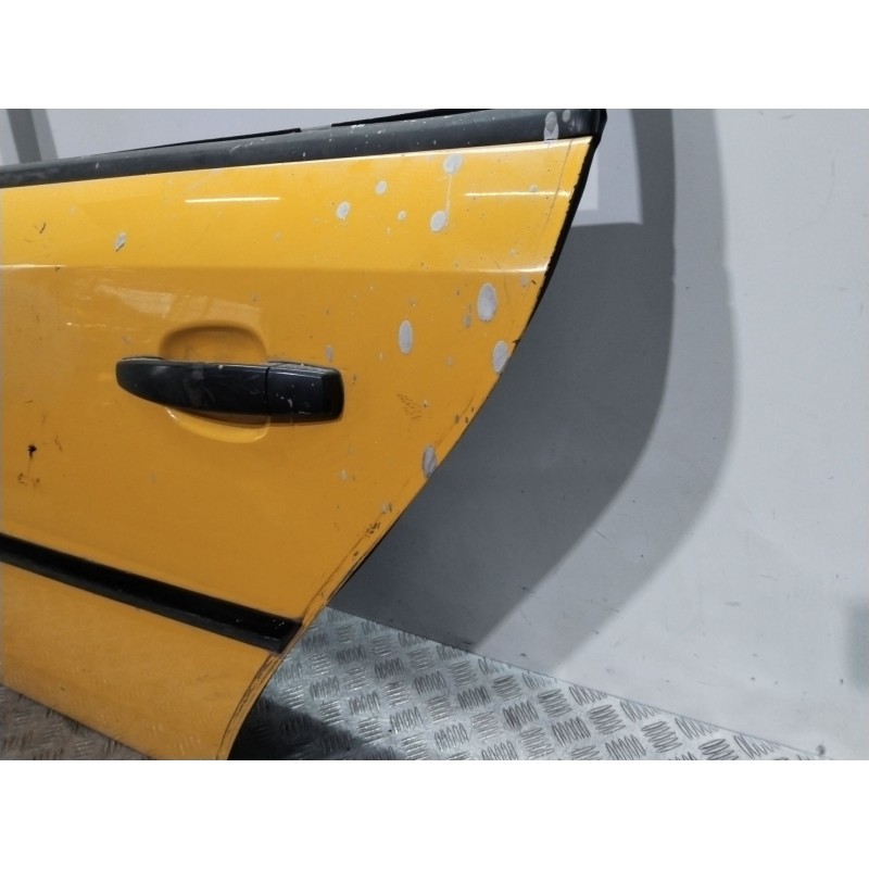 PUERTA TRASERA IZQUIERDA TAXI  - imagen 3