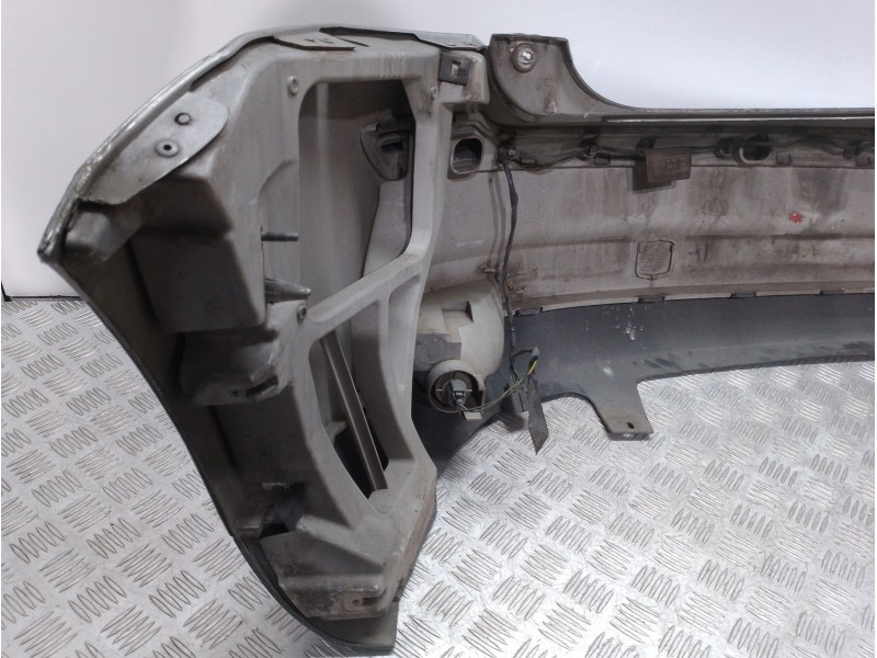 Recambio de paragolpes trasero para ford focus berlina (cap) ghia referencia OEM IAM 4M51A17906 GRIS 