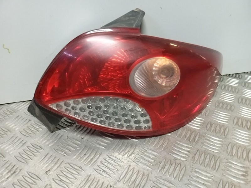 Recambio de piloto trasero derecho para peugeot 206+ básico referencia OEM IAM 6351GV   Recambio de piloto trasero derecho para peugeot 206+ básico referencia OEM IAM 6351GV
