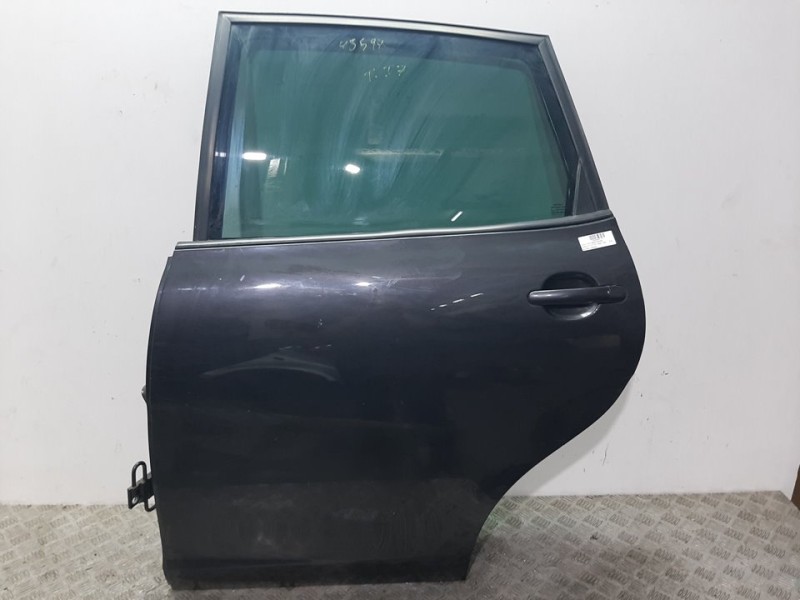 Recambio de puerta trasera izquierda para seat altea (5p1) stylance / style referencia OEM IAM 5P0833055 NEGRO 