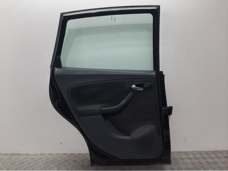 Recambio de puerta trasera izquierda para seat altea (5p1) sport referencia OEM IAM 5P0833055A NEGRO 