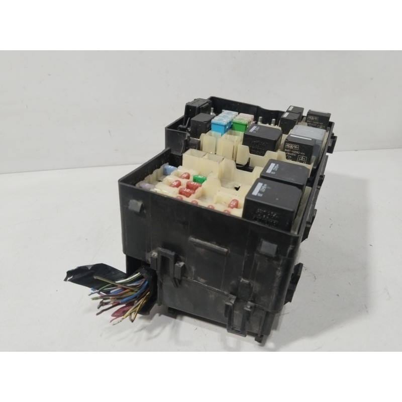 CAJA RELES / FUSIBLES 3M5T14A067BC  - imagen 3