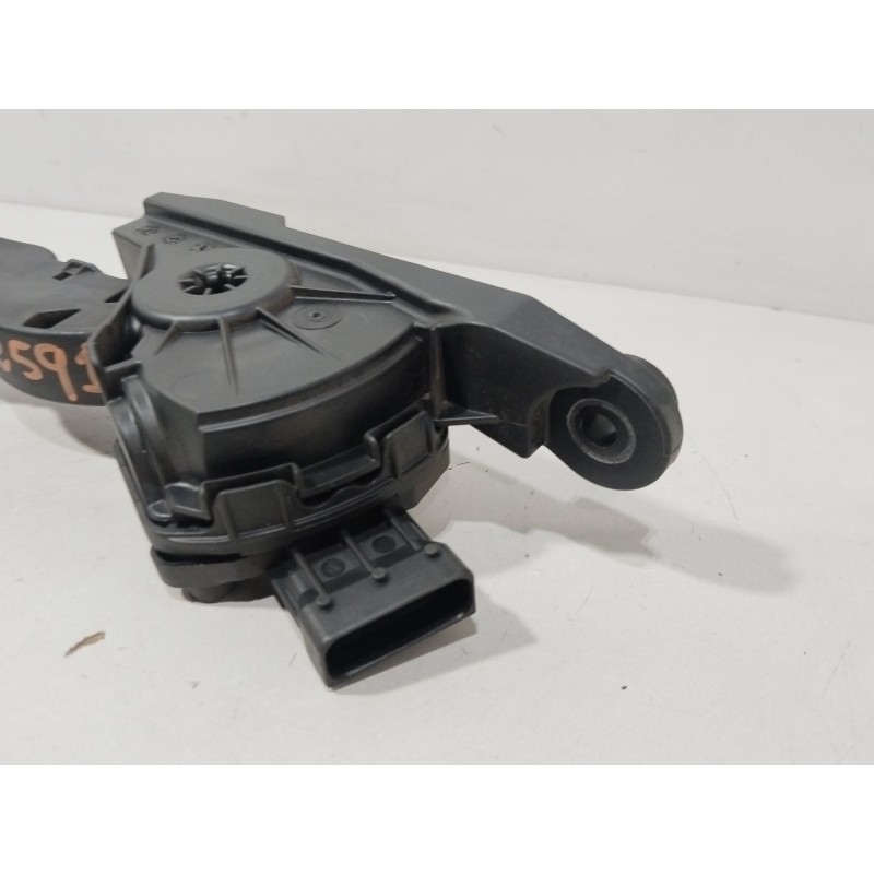 PEDAL ACELERADOR 327001W000  - imagen 2
