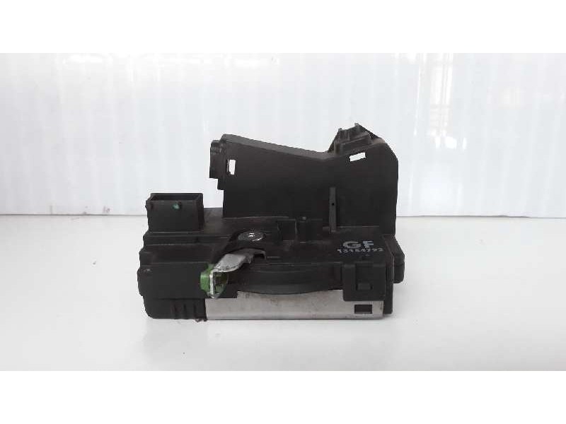 Recambio de cerradura puerta delantera derecha para opel meriva referencia OEM IAM 13154792  