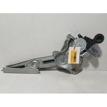 ELEVALUNAS DELANTERO DERECHO 857100D100 