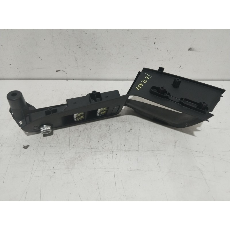 MANDO ELEVALUNAS DELANTERO DERECHO 8k2867172DE  - imagen 4