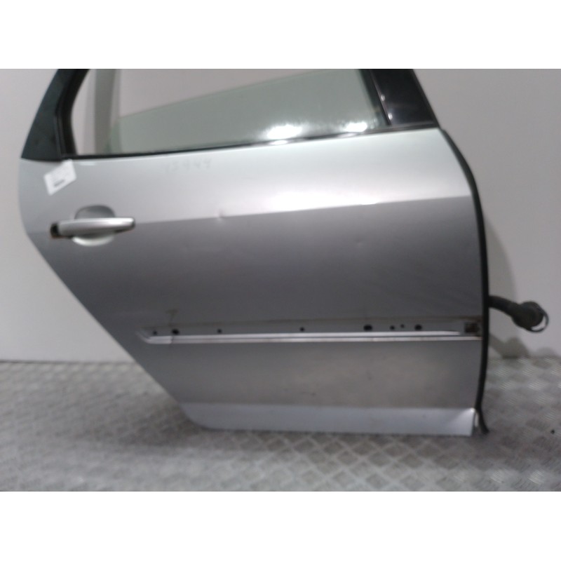 PUERTA TRASERA DERECHA 9008N3 PLATA  - imagen 2