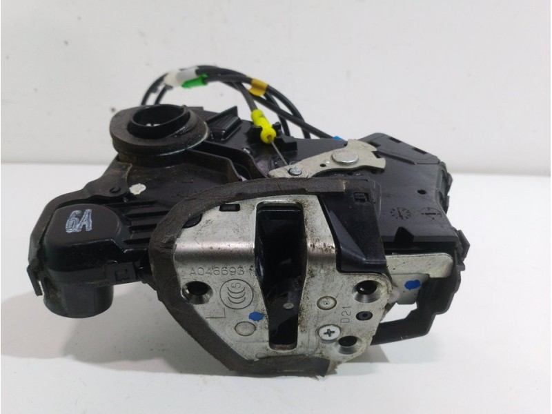 Recambio de cerradura puerta delantera izquierda para toyota auris sol referencia OEM IAM  6 PINES 