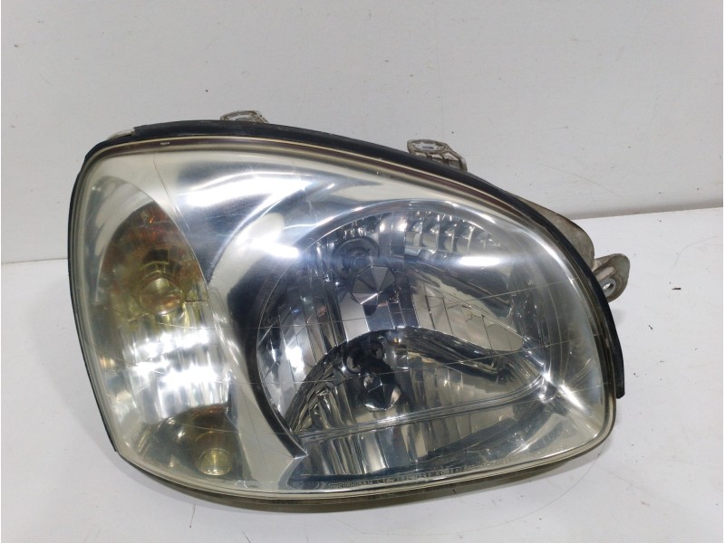 Recambio de faro derecho para hyundai santa fe (sm) 2.4 gls 4x4 referencia OEM IAM 9210226025   Recambio de faro derecho para hyundai santa fe (sm) 2.4 gls 4x4 referencia OEM IAM 9210226025