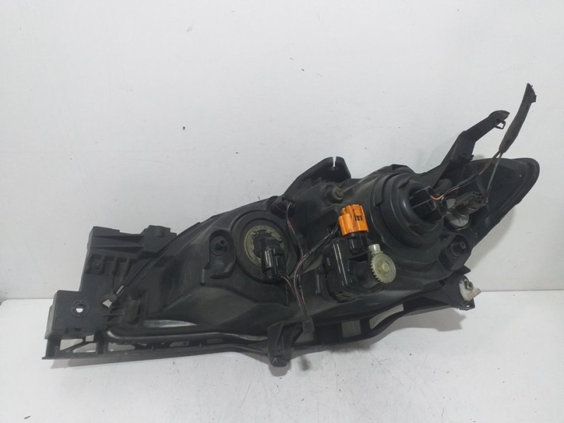 Recambio de faro derecho para mazda 3 berlina (bk) 1.6 crdt active referencia OEM IAM   