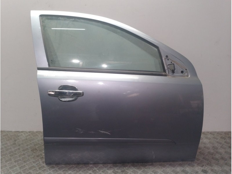 Recambio de puerta delantera derecha para opel astra h berlina cosmo referencia OEM IAM 13162875 PLATA 