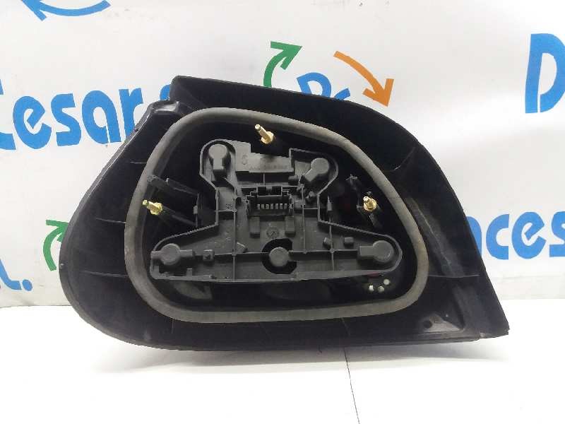 Recambio de piloto trasero derecho para renault megane i berlina hatchback (ba0) 1.6e alize referencia OEM IAM    Recambio de piloto trasero derecho para renault megane i berlina hatchback (ba0) 1.6e alize referencia OEM IAM