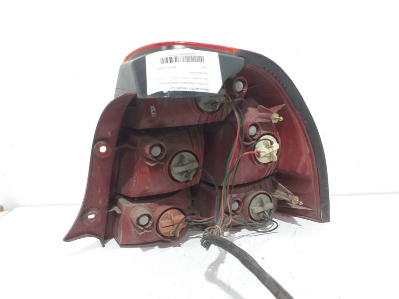 Recambio de piloto trasero izquierdo para kia shuma ii 1.6 rs 5 berlina referencia OEM IAM 51140  