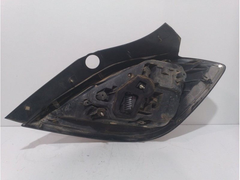 Recambio de piloto trasero izquierdo para opel astra h berlina cosmo referencia OEM IAM   