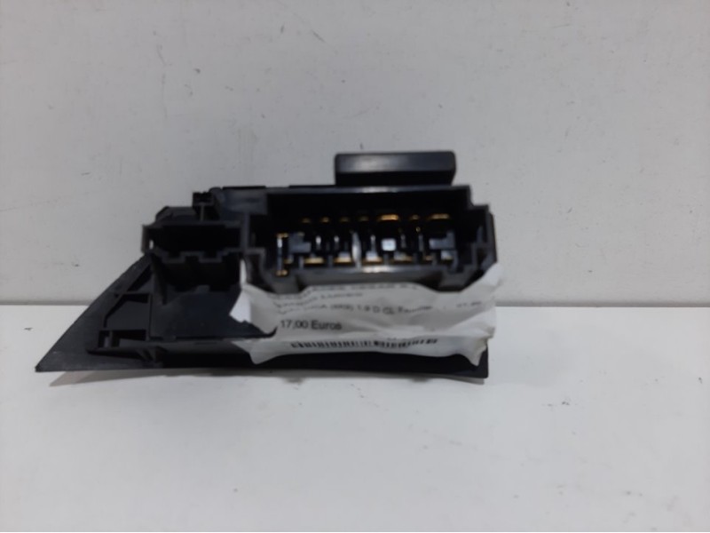 Recambio de mando luces para seat inca (6k9) 1.9 d cl familiar referencia OEM IAM    Recambio de mando luces para seat inca (6k9) 1.9 d cl familiar referencia OEM IAM