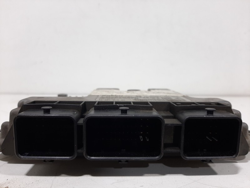 Recambio de centralita motor uce para peugeot 307 break / sw (s1) sw pack referencia OEM IAM 0281011627  BOSCH Recambio de centralita motor uce para peugeot 307 break / sw (s1) sw pack referencia OEM IAM 0281011627  BOSCH
