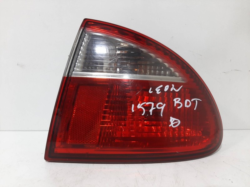 Recambio de piloto trasero derecho para seat leon (1m1) signo referencia OEM IAM 1M6945112   Recambio de piloto trasero derecho para seat leon (1m1) signo referencia OEM IAM 1M6945112