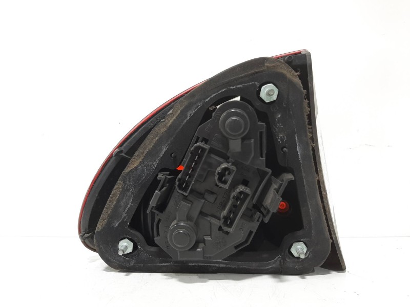 Recambio de piloto trasero derecho para seat leon (1m1) signo referencia OEM IAM 1M6945112   Recambio de piloto trasero derecho para seat leon (1m1) signo referencia OEM IAM 1M6945112