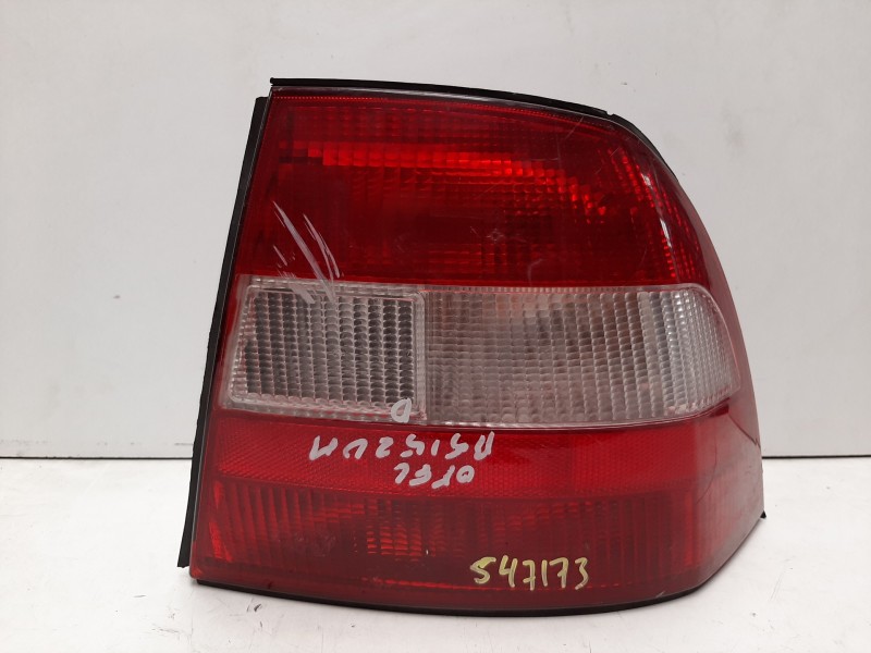 Recambio de piloto trasero derecho para opel vectra b berlina básico referencia OEM IAM 90512716  