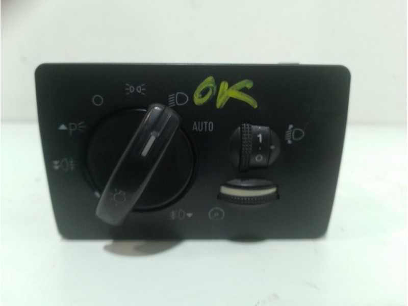 Recambio de mando luces para ford focus berlina (cap) sport referencia OEM IAM 13A024  