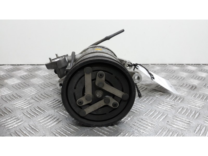 Recambio de compresor aire acondicionado para hyundai getz (tb) 1.1 básico referencia OEM IAM 977011C100  