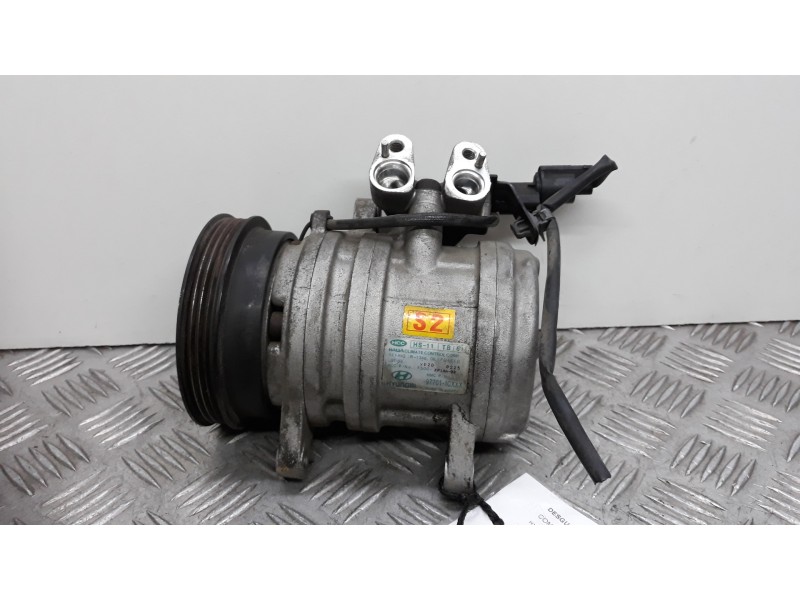 Recambio de compresor aire acondicionado para hyundai getz (tb) 1.1 básico referencia OEM IAM 977011C100  