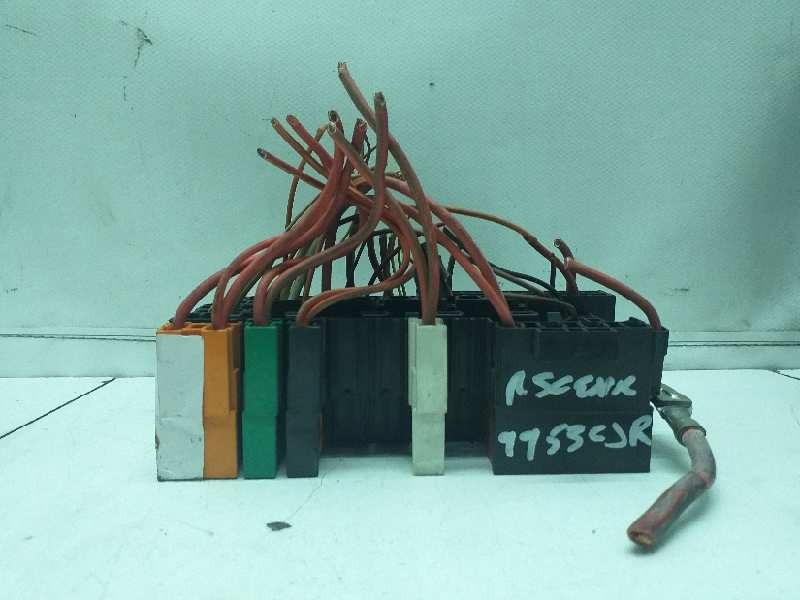 Recambio de caja reles / fusibles para renault scenic (ja..) 1.6 16v authentique (ja0b/11) referencia OEM IAM   