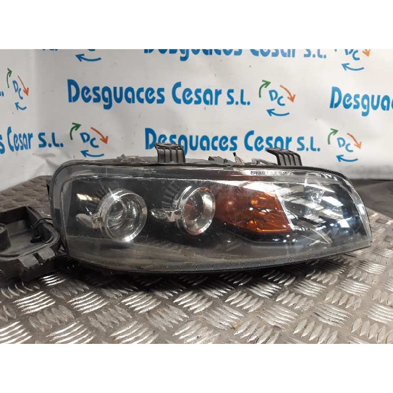 Recambio de faro derecho para fiat punto berl. (176) referencia OEM IAM   