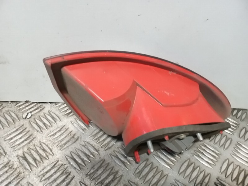 Recambio de piloto trasero derecho para alfa romeo 147 (190) 2.0 t.spark distinctive referencia OEM IAM   